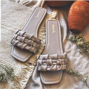 🆕️Spring Faves Collection// Warm grey braided Mule Sandal